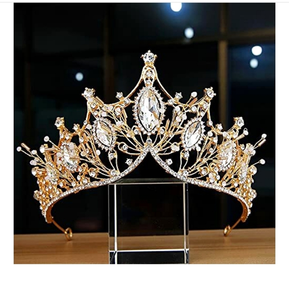 NWOT Kamirola Queen Crown